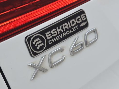 Used 2020 Volvo XC60 T6 Inscription w/ Protection Package Premier image 12