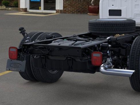 New 2025 Ford F550 4x4 Crew Cab image 46