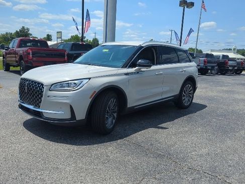 Used 2024 Lincoln Corsair Reserve w/ Equipment Group 201A AWD/4WD image 5