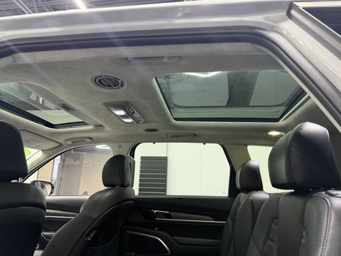 Used 2021 Kia Telluride SX w/ SX Prestige Package image 25