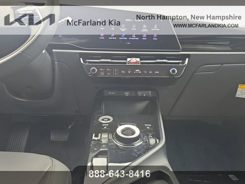 New 2025 Kia Niro EX w/ EX Cold Weather Package image 13