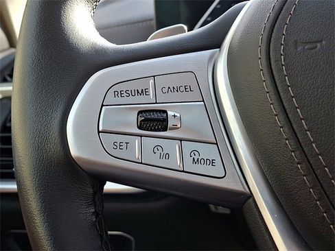 Used 2024 BMW X7 xDrive40i w/ Premium Package image 22