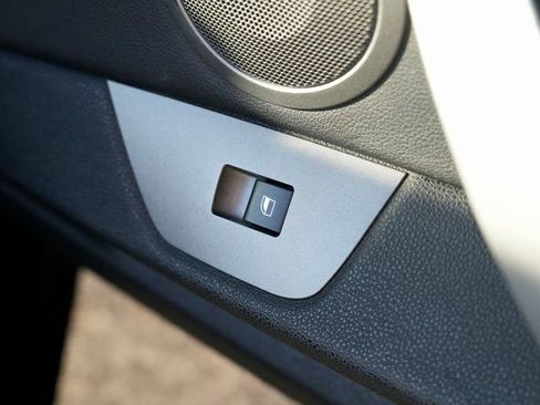 Used 2003 BMW Z4 2.5i image 26