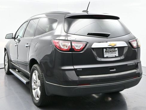 Used 2016 Chevrolet Traverse LT w/ Style and Technology Package AWD/4WD image 4