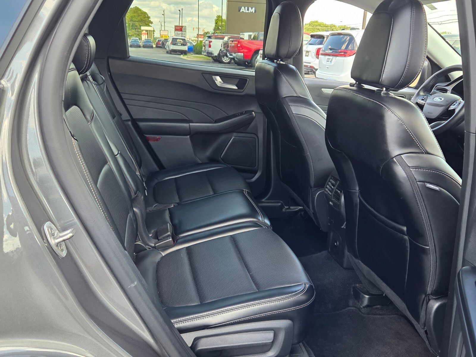 Used 2024 Ford Escape Platinum AWD/4WD image 17