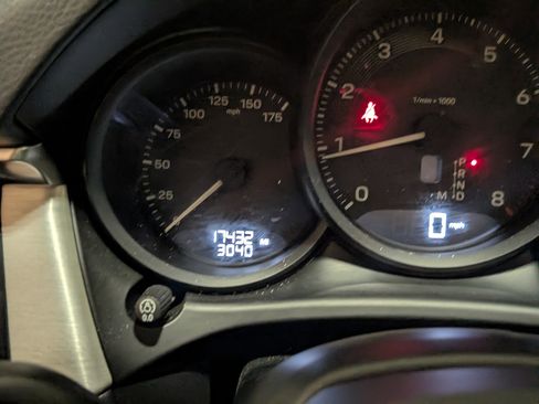 Used 2023 Porsche Macan image 35