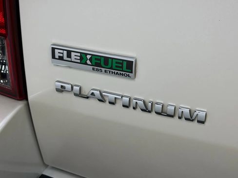 Used 2012 Cadillac Escalade Platinum image 12