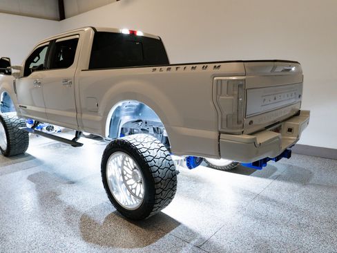 Used 2017 Ford F350 Platinum w/ Platinum Ultimate Package image 10