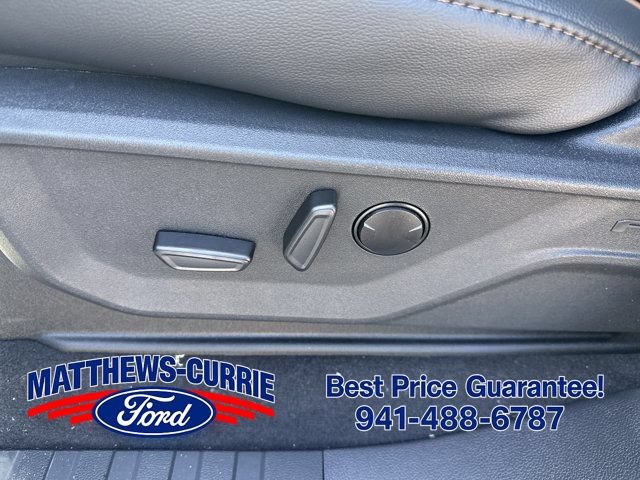 New 2026 Ford F250 Lariat w/ Black Appearance Package AWD/4WD image 11