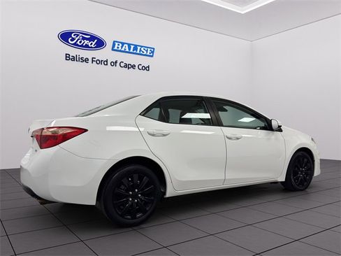 Used 2019 Toyota Corolla L image 6