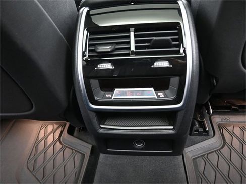 Used 2020 BMW X5 sDrive40i w/ Premium Package image 24