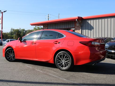 Used 2016 Lexus ES 350 w/ Luxury Package w/Wood Trim image 7