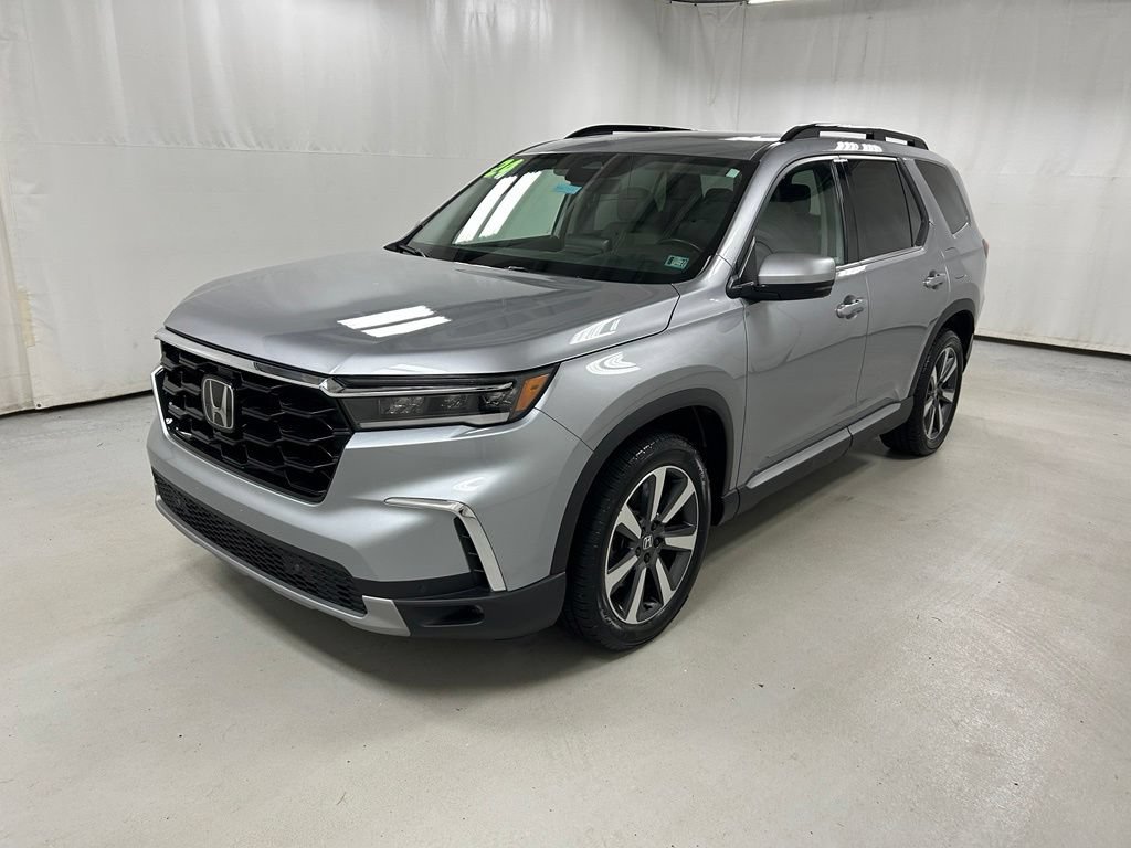 Certified 2024 Honda Pilot Touring image 2