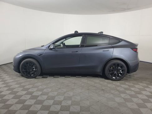 Used 2021 Tesla Model Y Long Range image 7
