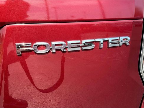 Used 2017 Subaru Forester 2.5i Premium w/ All-Weather Package AWD/4WD image 23