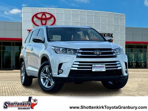 Used 2017 Toyota Highlander Limited FWD image 1