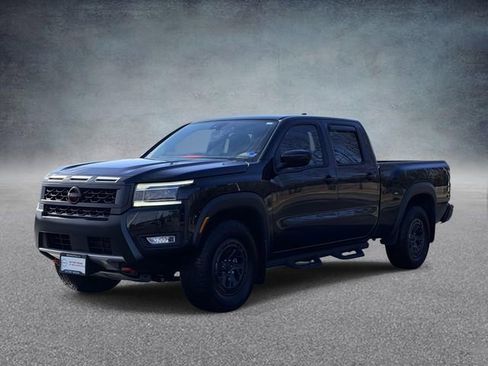 Used 2025 Nissan Frontier PRO-4X w/ Tow Package image 7