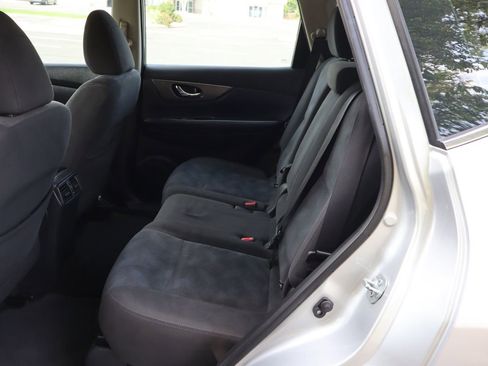 Used 2016 Nissan Rogue S AWD/4WD image 20