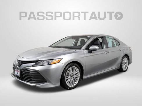 Used 2019 Toyota Camry XLE w/ Navigation Package image 1