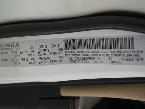 Used 2016 Jeep Cherokee Limited image 28