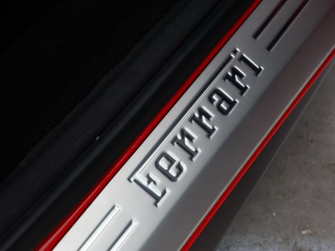 Used 2012 Ferrari 458 Italia Coupe RWD image 25