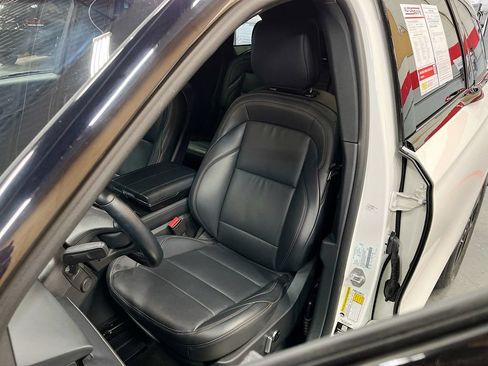 Used 2024 Lincoln Nautilus Premier w/ Equipment Group 102A AWD/4WD image 20