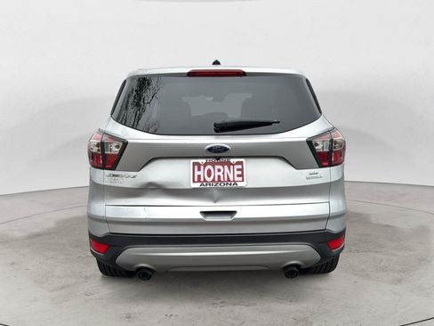 Used 2017 Ford Escape SE image 4