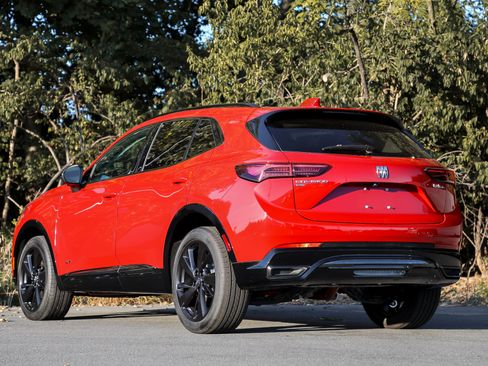 New 2025 Buick Envision Sport Touring image 7