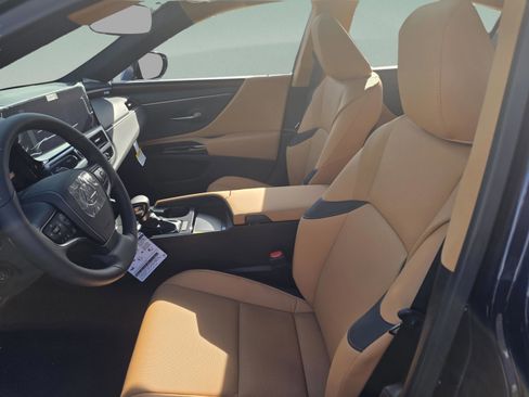 New 2025 Lexus ES 350 w/ Premium Package image 13
