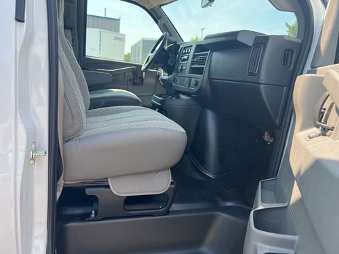New 2025 Chevrolet Express 3500 w/ Power Convenience Package image 33