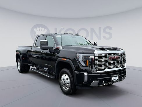 New 2026 GMC Sierra 3500 Denali w/ Denali Reserve Package AWD/4WD image 10
