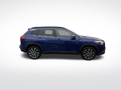 Used 2024 Toyota Corolla Cross XLE image 8