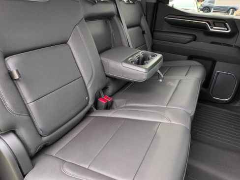 Used 2023 GMC Sierra 1500 SLT w/ SLT Convenience Package AWD/4WD image 16