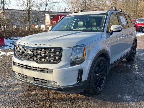 Used 2021 Kia Telluride SX w/ SX Prestige Package image 2
