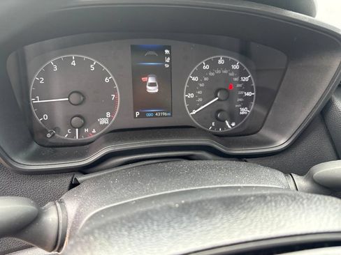 Used 2025 Toyota Corolla LE FWD image 13