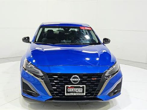Certified 2025 Nissan Altima 2.5 SR FWD image 2