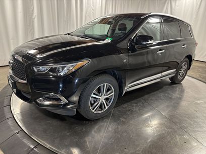 Used 2019 INFINITI QX60 Luxe w/ Essential Package