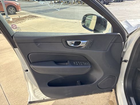 Used 2025 Volvo XC60 B5 Plus w/ Climate Package image 14