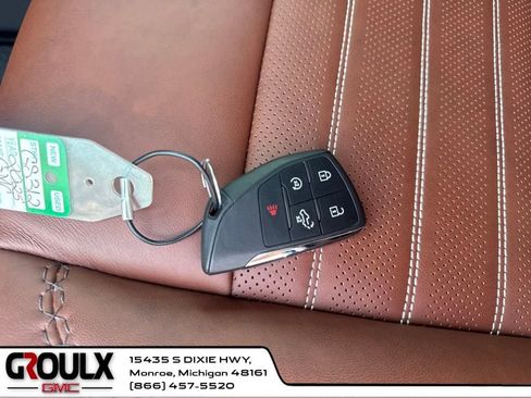 New 2025 GMC Sierra 2500 Denali Ultimate image 29