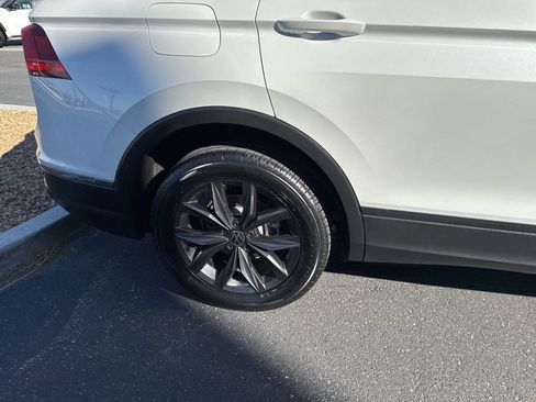 Used 2023 Volkswagen Tiguan SE image 21