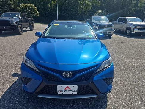 Used 2018 Toyota Camry XSE FWD image 2