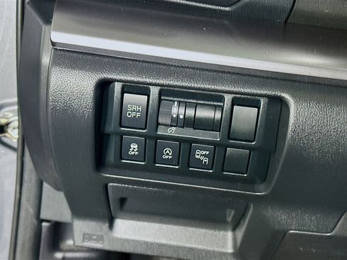 Used 2023 Subaru Crosstrek 2.5i Limited w/ Moonroof Package image 17