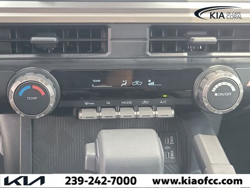 Used 2024 Toyota Tacoma SR5 AWD/4WD image 27