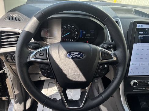 Used 2022 Ford Edge SEL w/ Convenience Package image 16