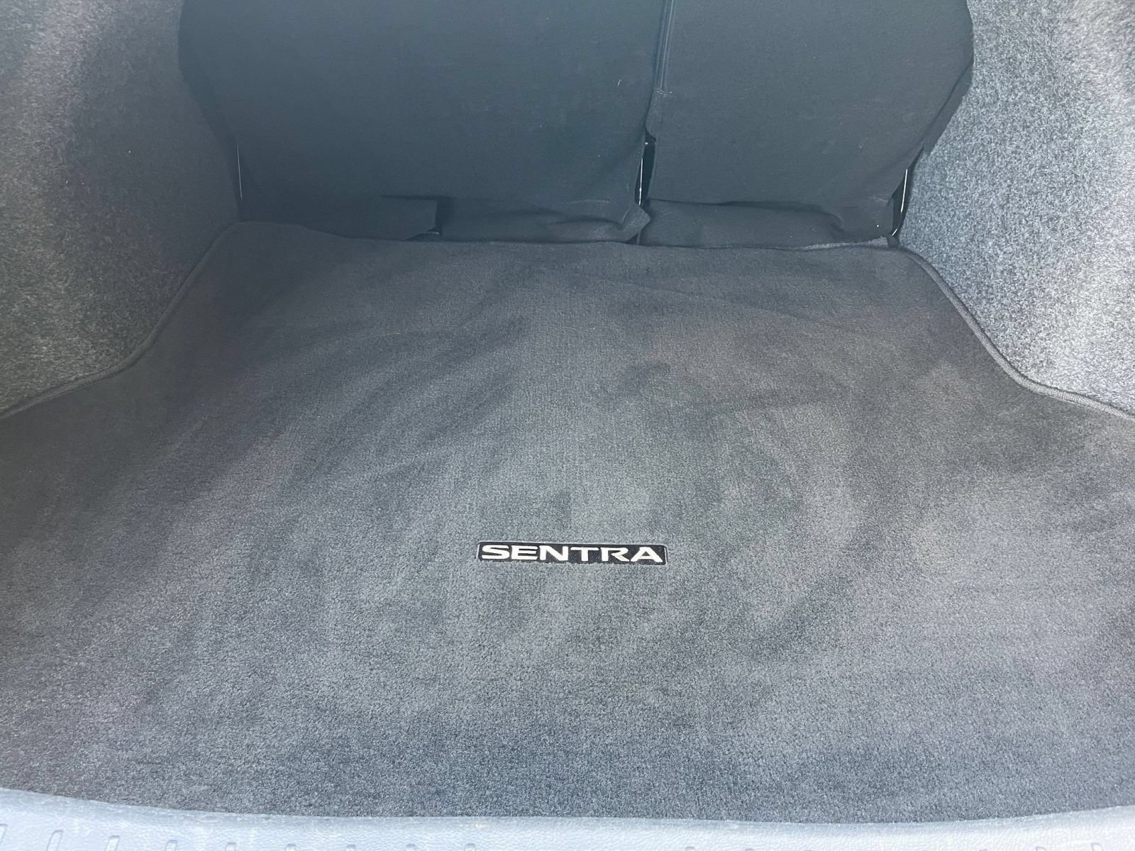 Used 2025 Nissan Versa SV FWD image 32