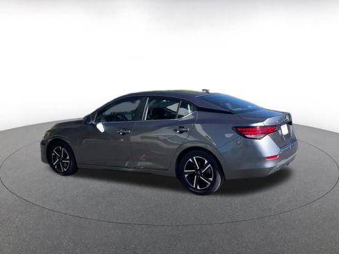 Used 2025 Nissan Sentra SV image 10