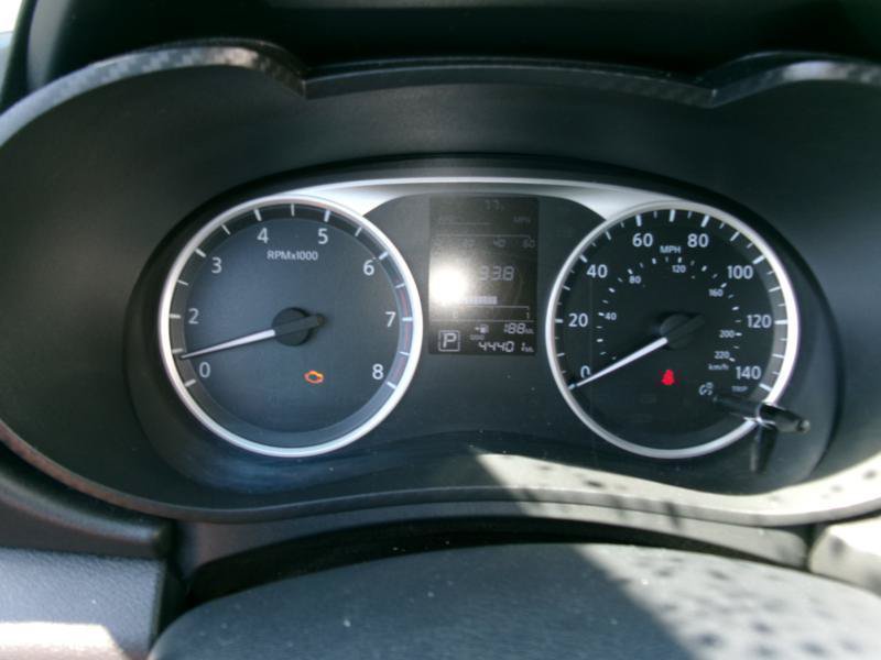 Used 2025 Nissan Versa S FWD image 2