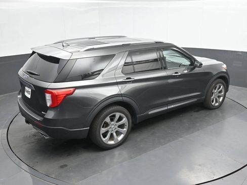 Used 2020 Ford Explorer Platinum w/ Premium Technology Package AWD/4WD image 31