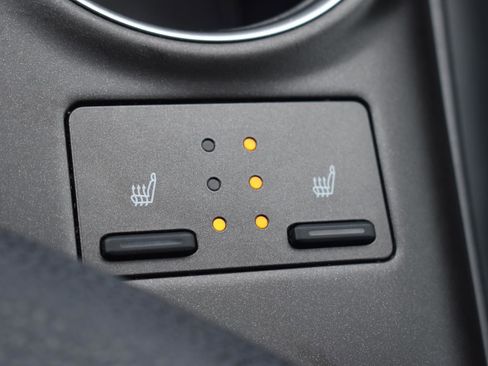 Used 2023 Toyota Camry XLE image 12