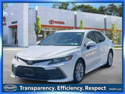Used 2021 Toyota Camry LE w/ Cold Weather Package AWD/4WD image 4